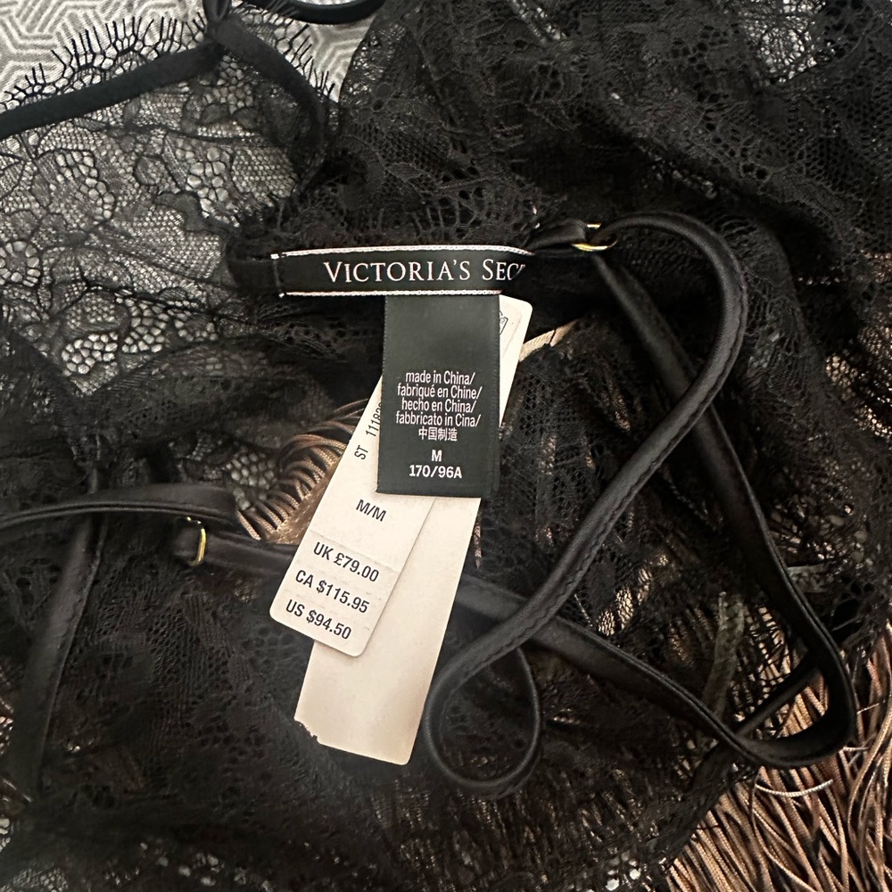 Victoria's Secret Black Lace Bra with Intricate Detailing